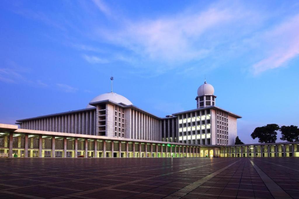 D'Arcici Hotel Cempaka Putih Jakarta Exterior photo